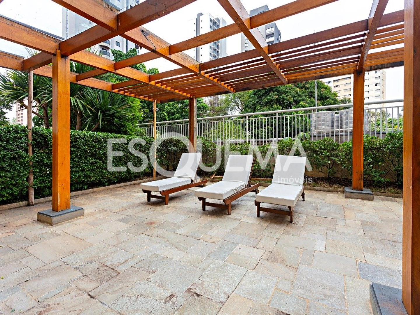 Apartamento reformado com terraço generoso e lazer completo na Vila Olímpia - Imagem 7
