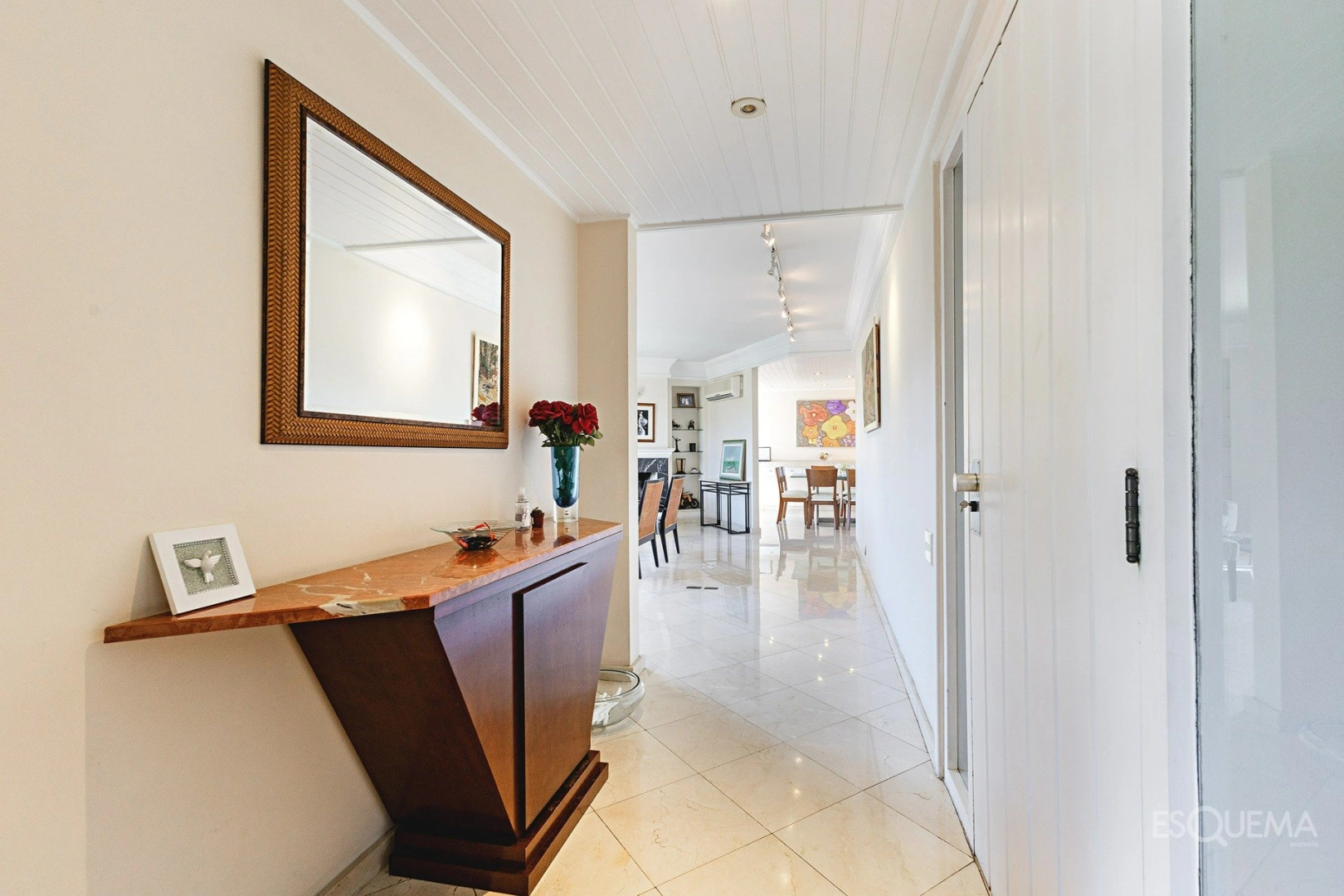Apartamento de 251 m² com 3 suítes e excelente planta no Real Parque - Imagem 5