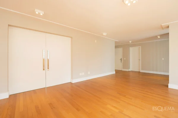 Apartamento reformado com 3 suítes no Jardim Paulista