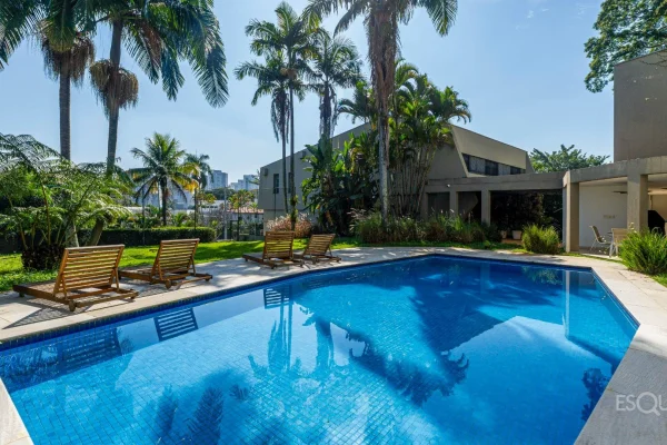 Casa à venda com 5 dormitórios no Jardim Guedala