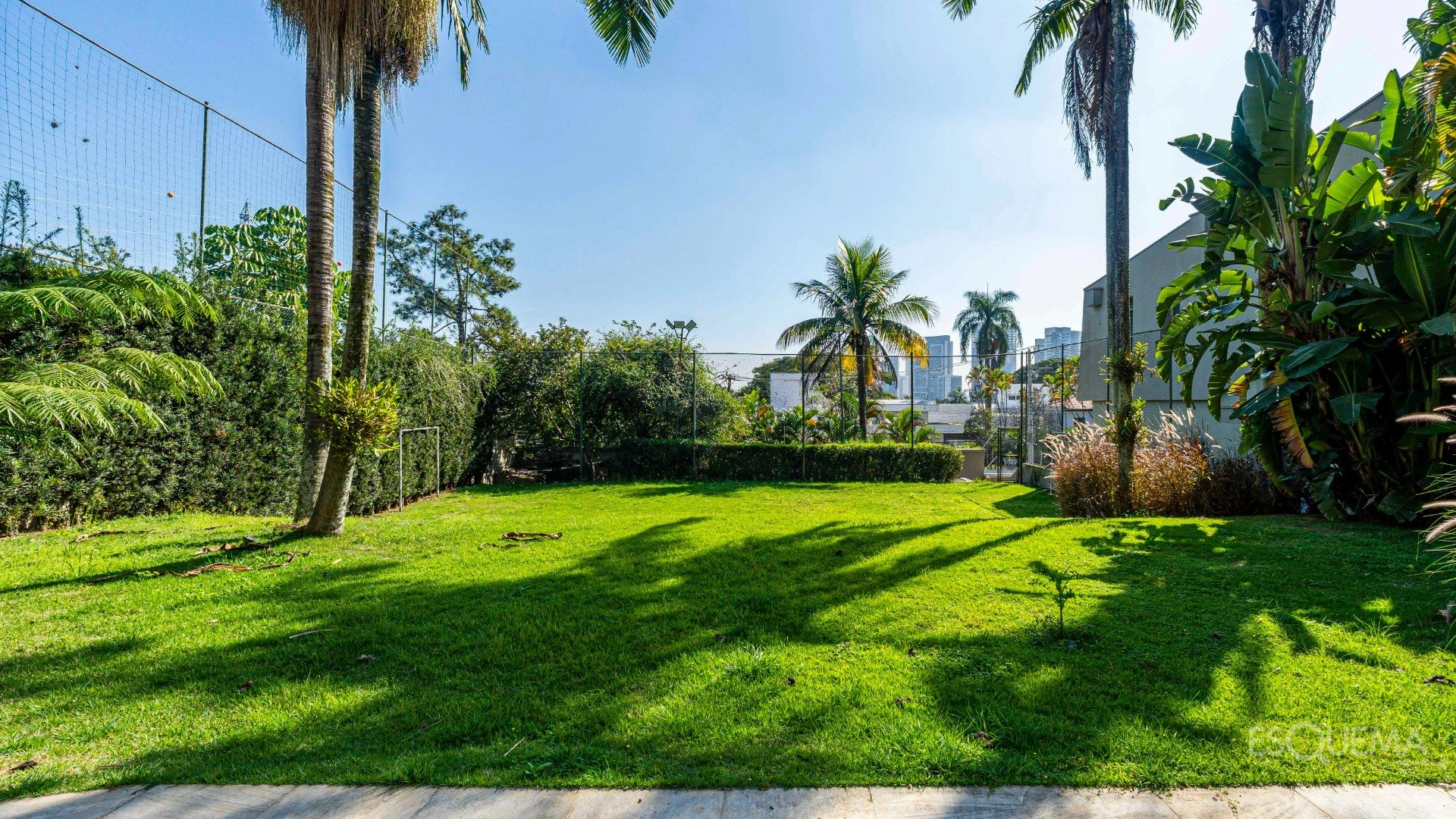Casa à venda com 5 dormitórios no Jardim Guedala - Imagem 3
