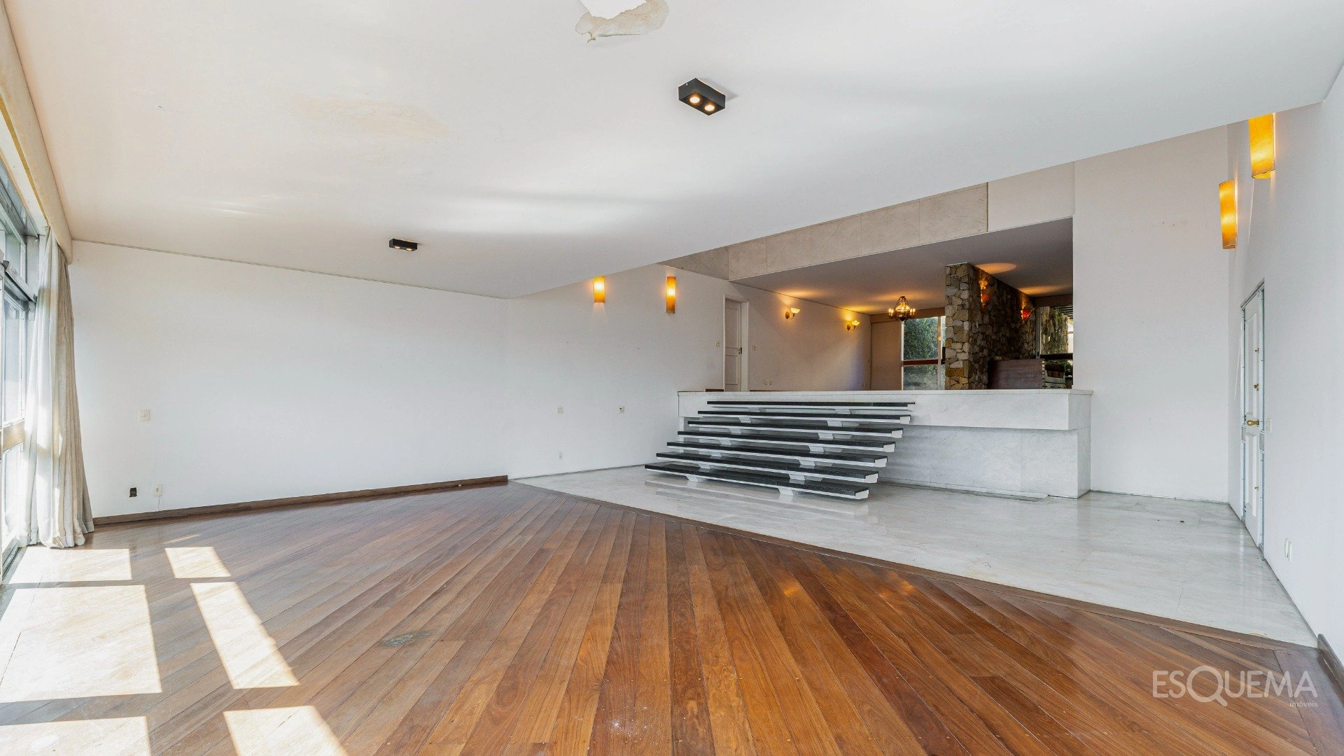 Casa à venda com 5 dormitórios no Jardim Guedala - Imagem 7