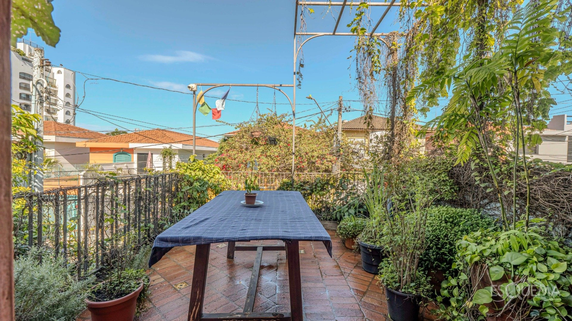 Casa com projeto assinado por Ararê Sennes - Imagem 10