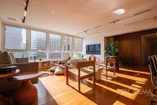 Apartamento reformado com 2 dormitórios no Jardim Paulista