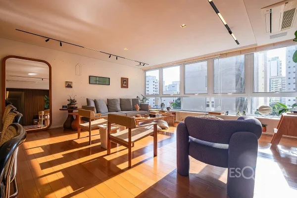 Apartamento reformado com 2 dormitórios no Jardim Paulista