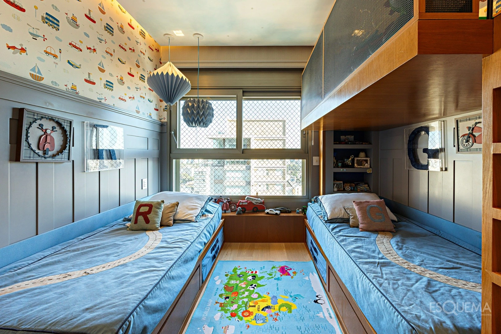 Apartamento com pé-direito duplo assinado por Maurício Karam - Imagem 13