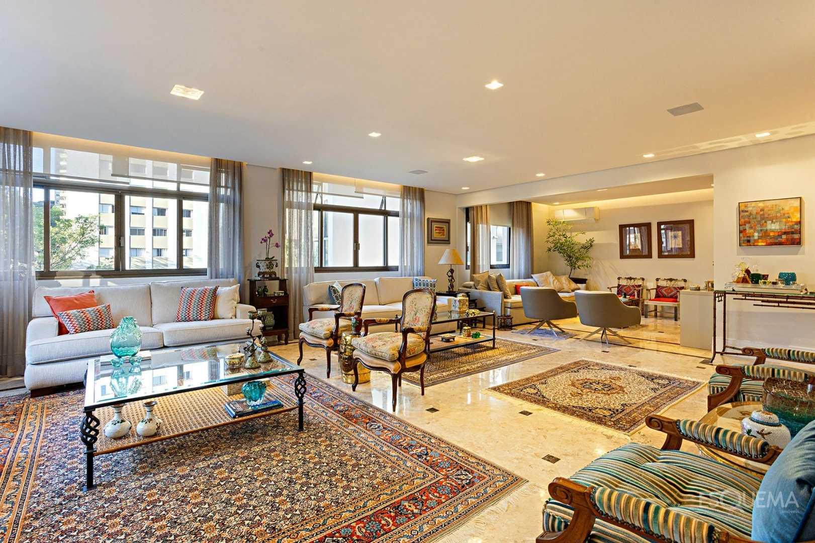 Apartamento com 3 suítes e 3 vagas nos Jardins - Imagem 1