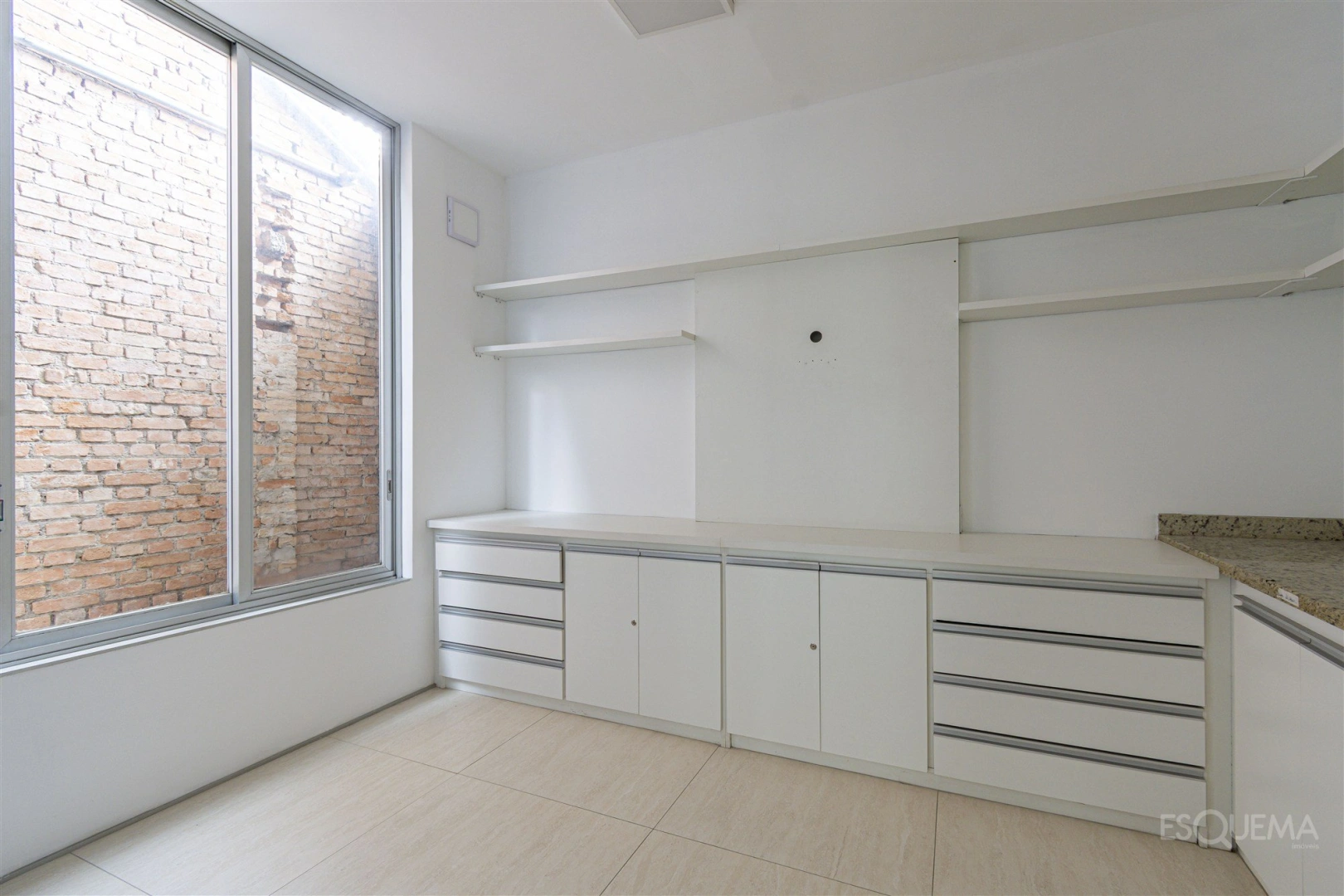 Casa comercial com ambientes amplos no Jardim Paulista - Imagem 11