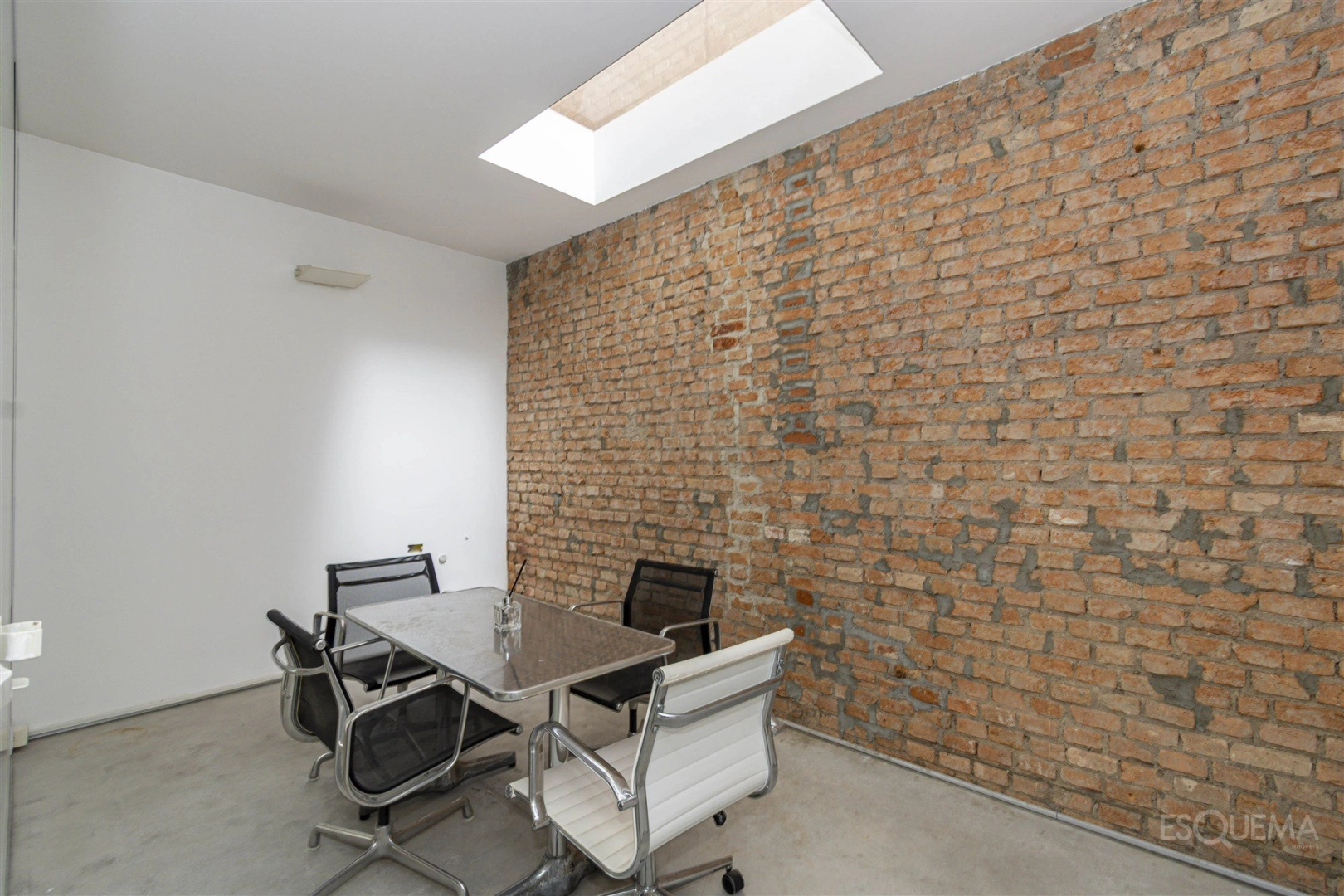 Casa comercial com ambientes amplos no Jardim Paulista - Imagem 14