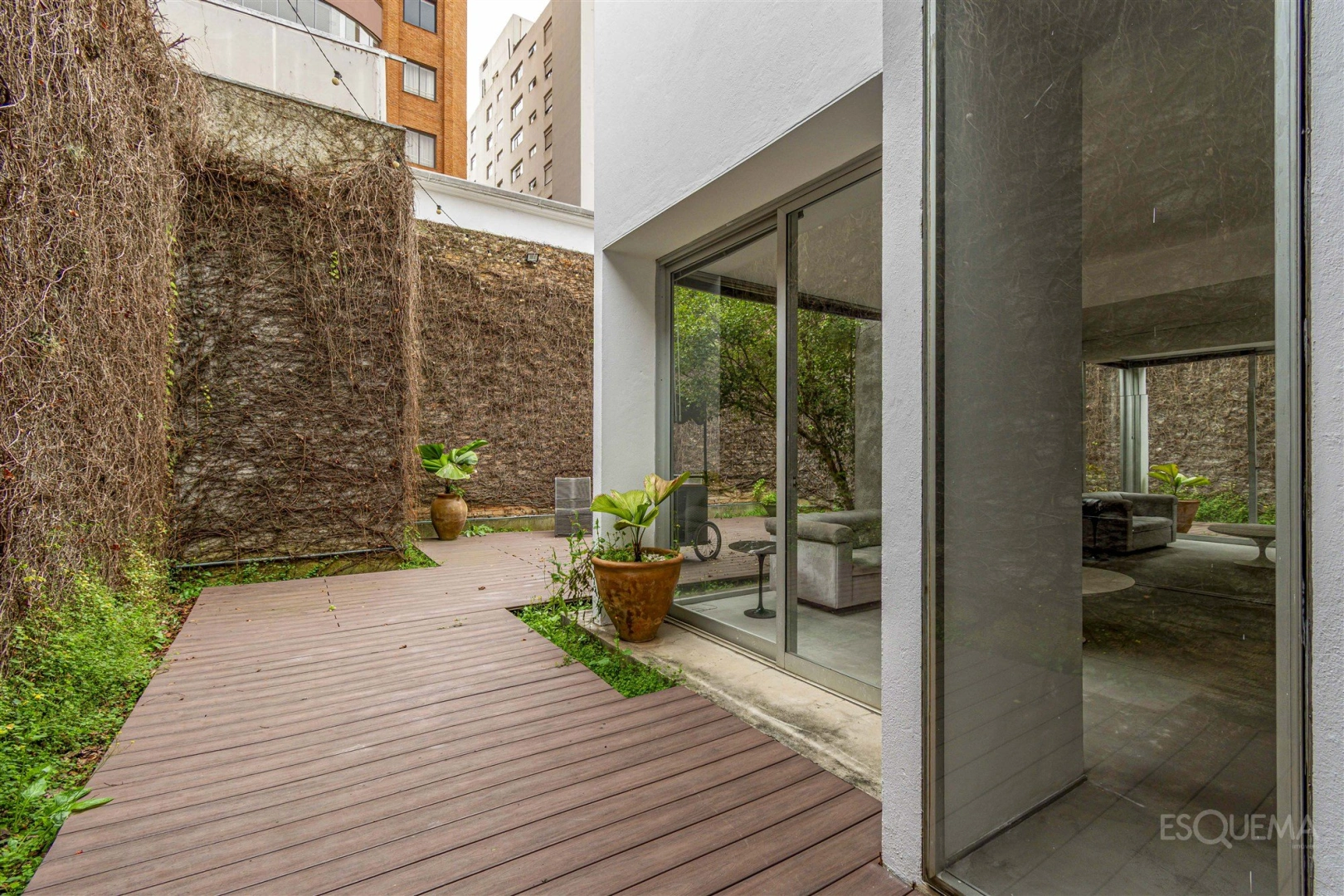 Casa comercial com ambientes amplos no Jardim Paulista - Imagem 1