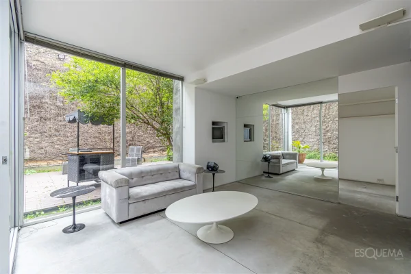 Casa comercial com ambientes amplos no Jardim Paulista