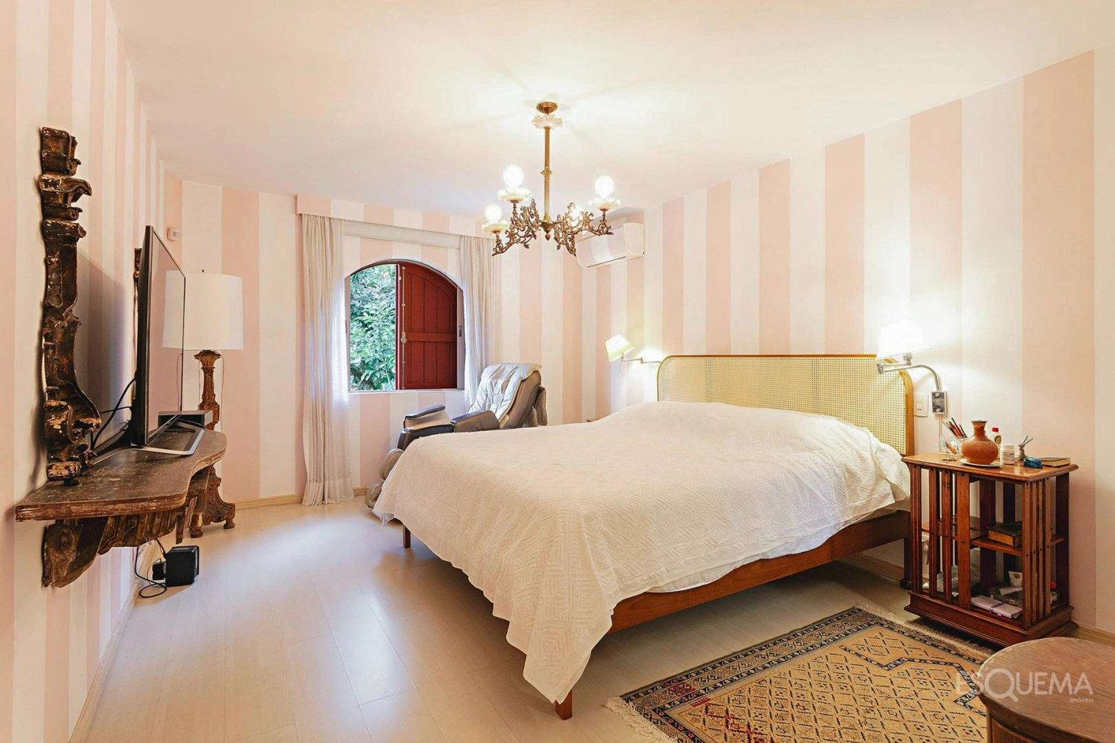 Casa com jardim e potencial de renovação na Cidade Jardim - Imagem 11
