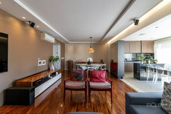 Apartamento com varanda gourmet e quadra de tênis em Pinheiros