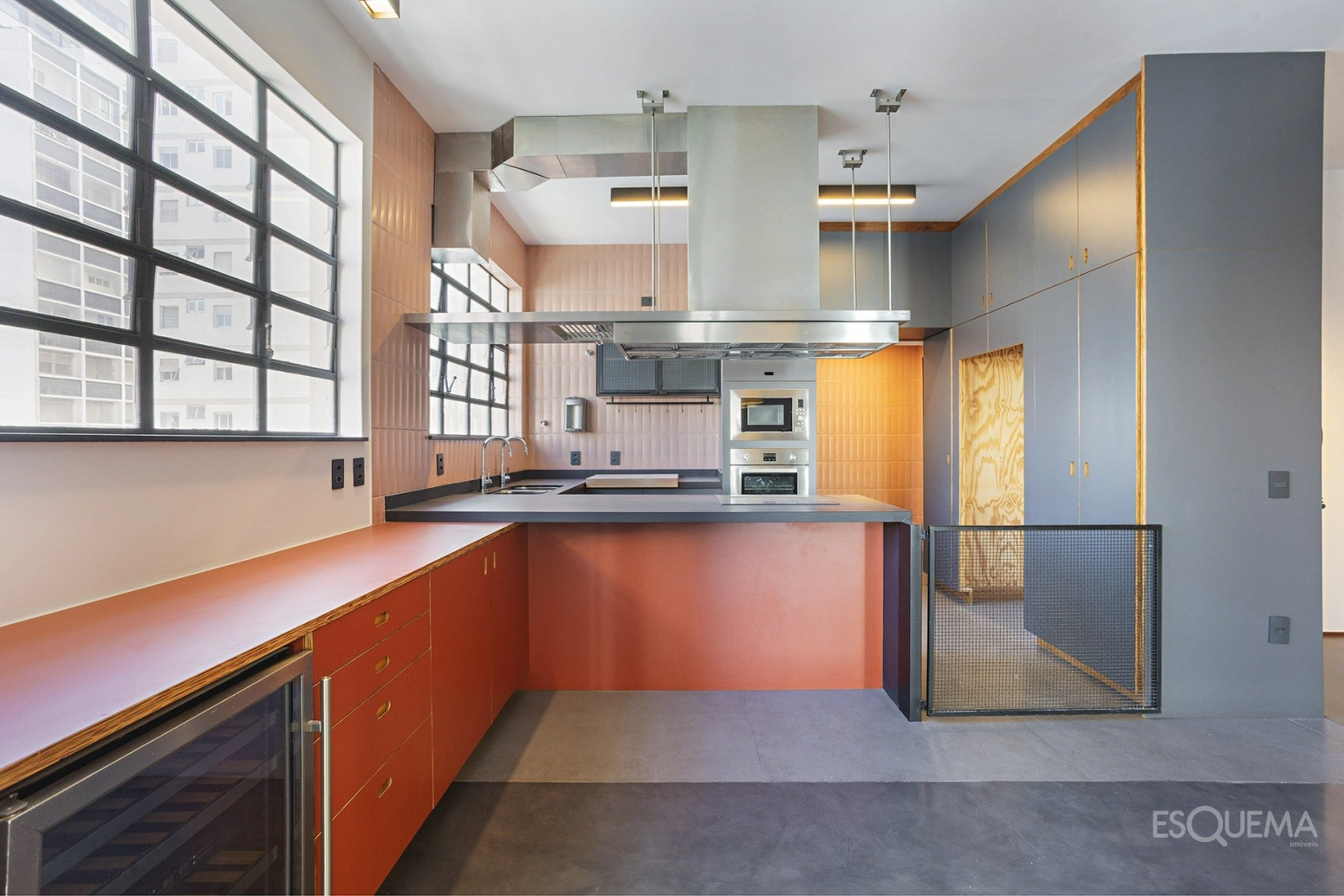 Apartamento com 3 suítes em condomínio neoclássico na parte plana do bairro - Imagem 6