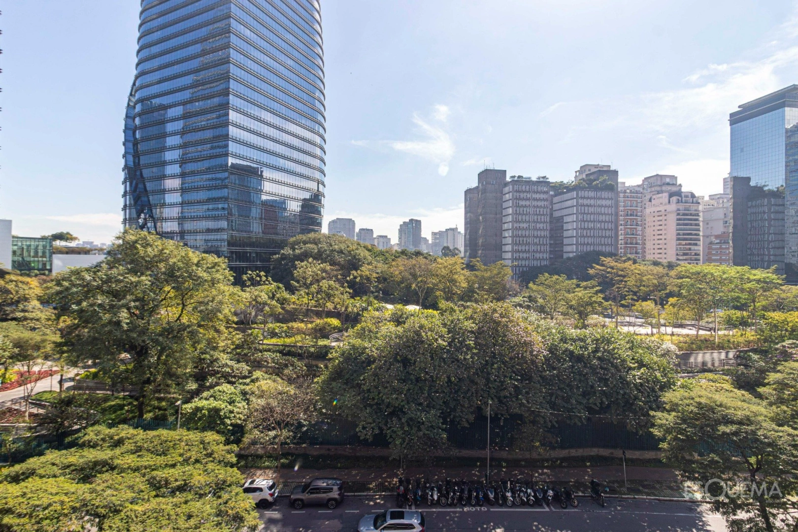 Apartamento mobiliado com serviços de hotel próximo à Avenida Faria Lima - Imagem 13