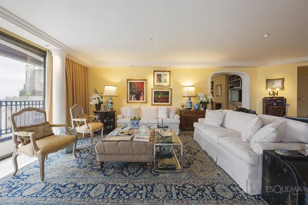 Apartamento em edifício cobiçado no Jardim América