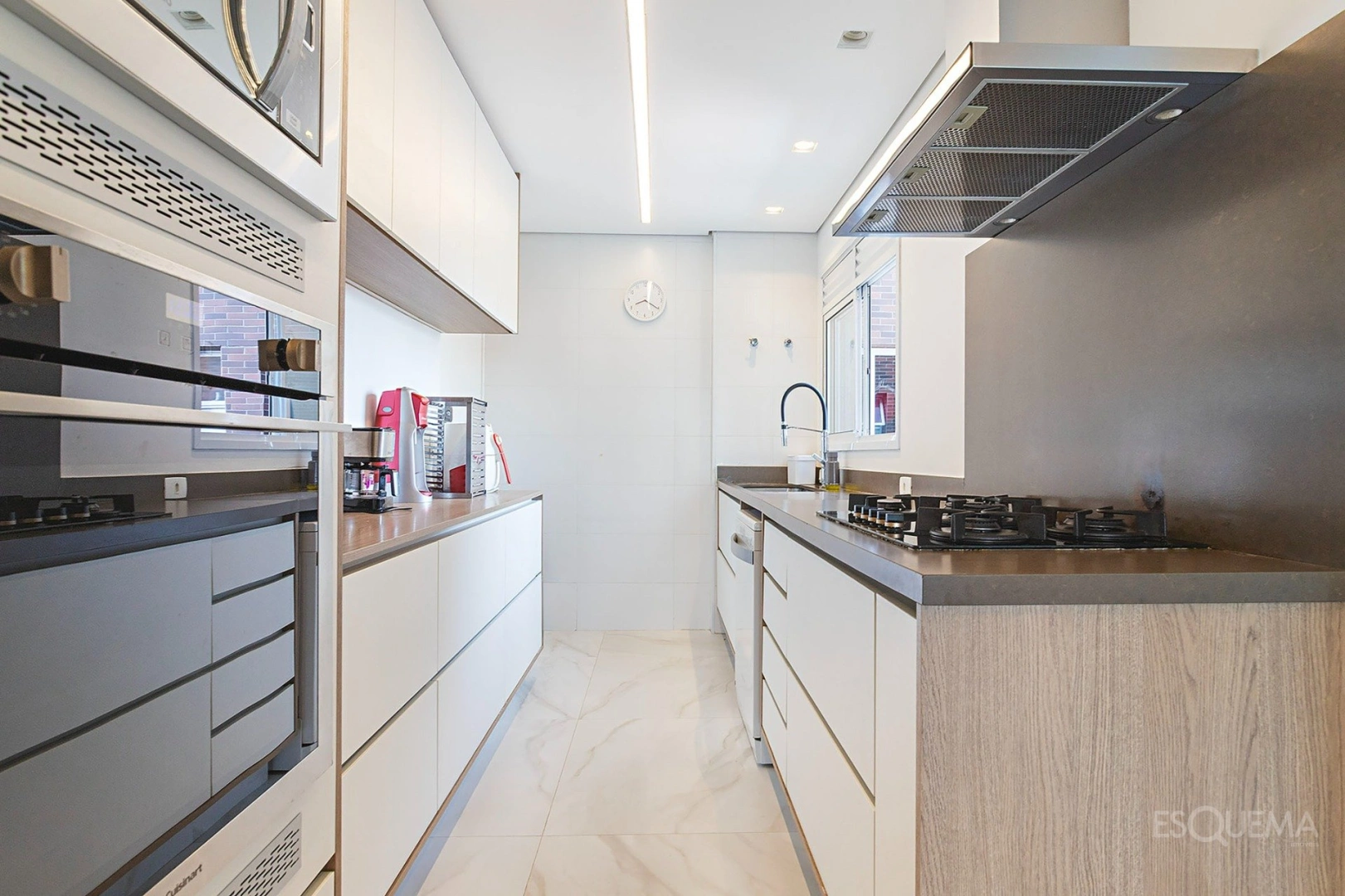Cobertura duplex reformada em Alto de Pinheiros - Imagem 9