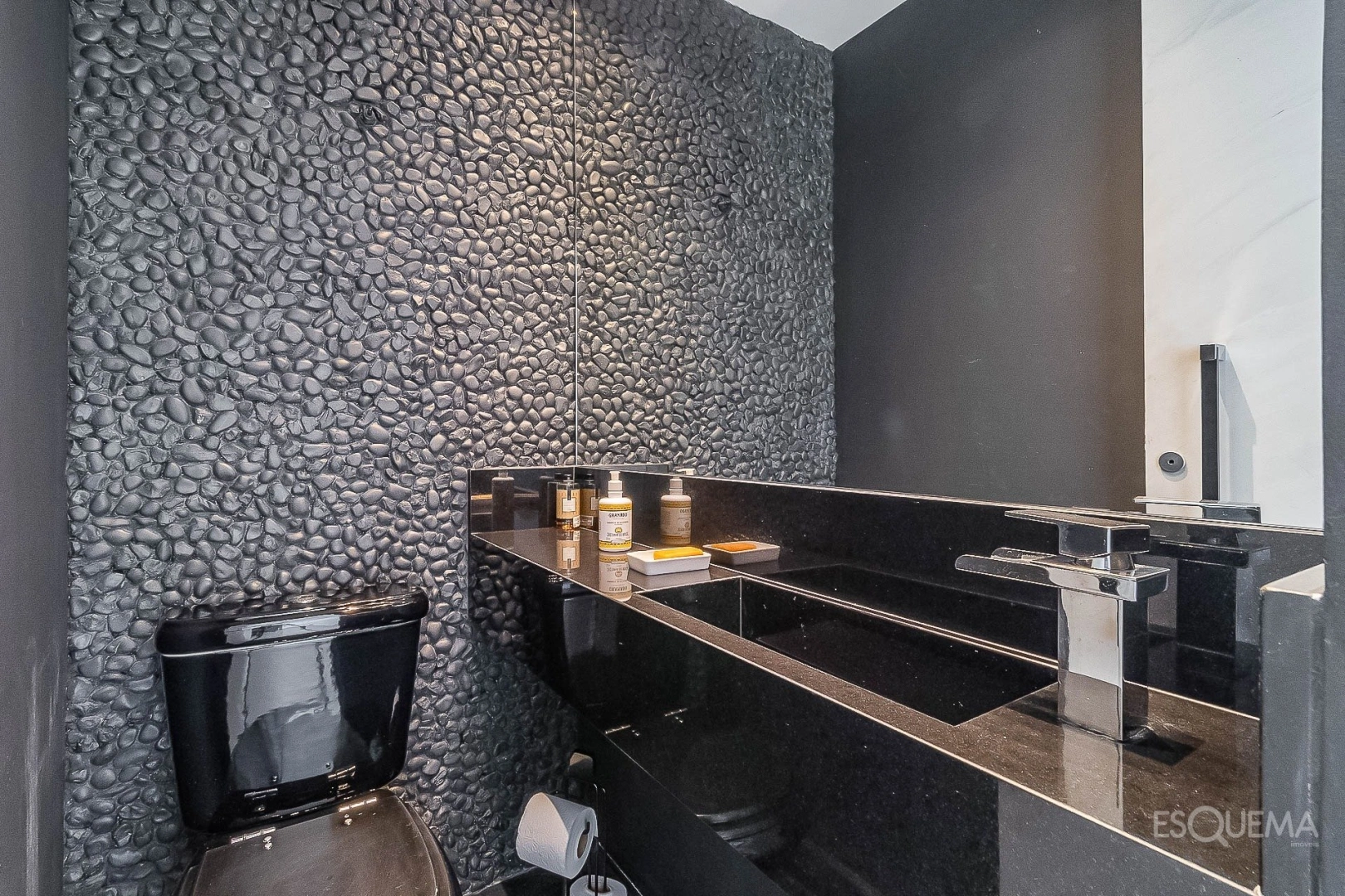 Cobertura triplex com projeto contemporâneo e terraço em Pinheiros - Imagem 14