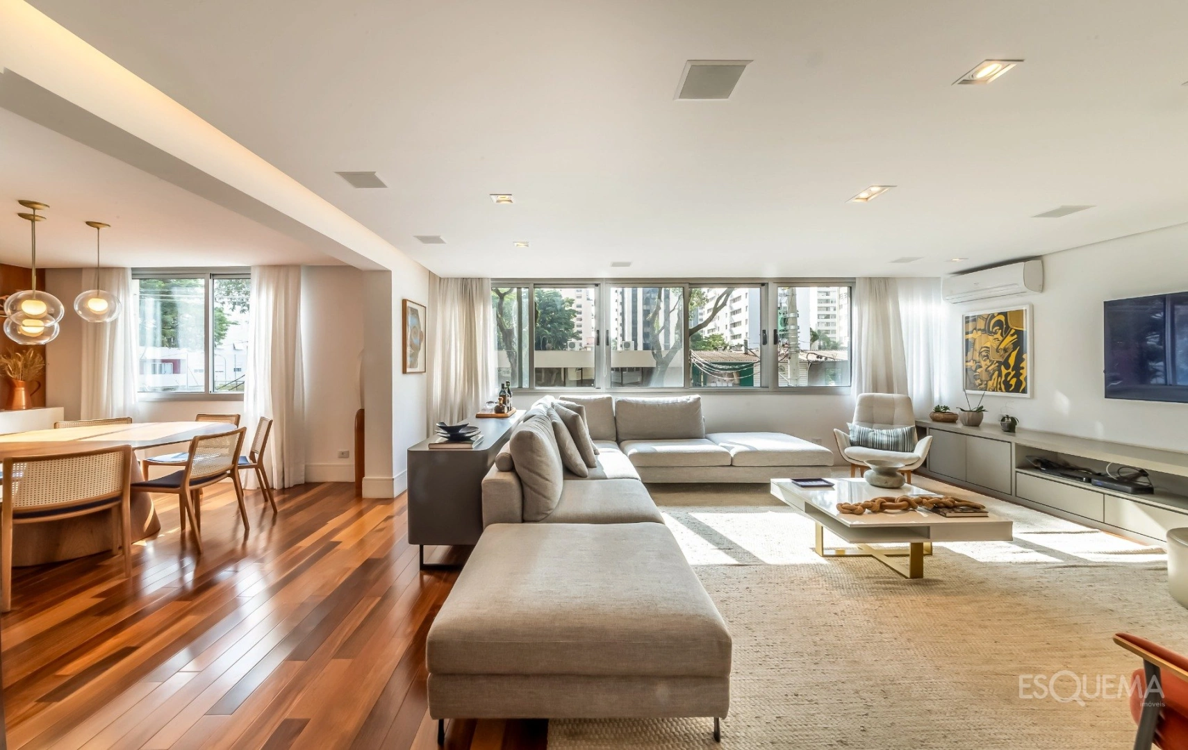 Apartamento reformado com vista para as árvores no Itaim Bibi - Imagem 1
