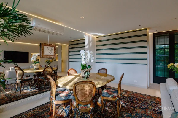 Apartamento reformado em edifício com poucas unidades