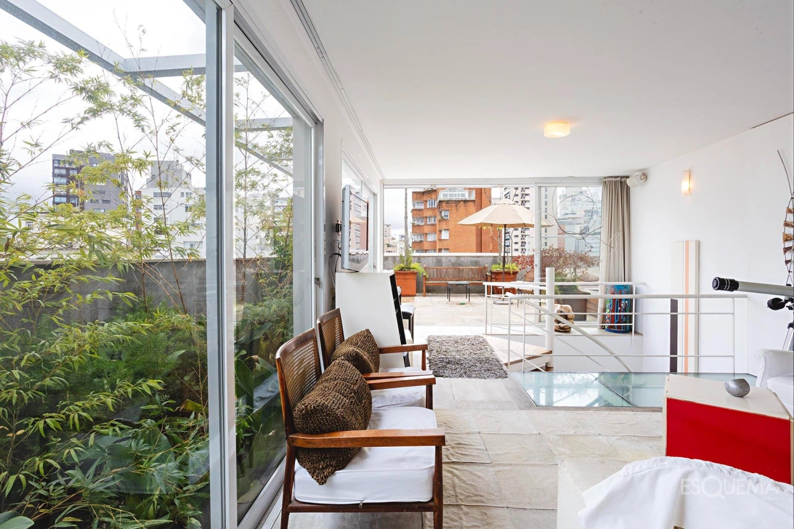 Cobertura Duplex com Piscina na Parte Plana dos Jardins - Imagem 8