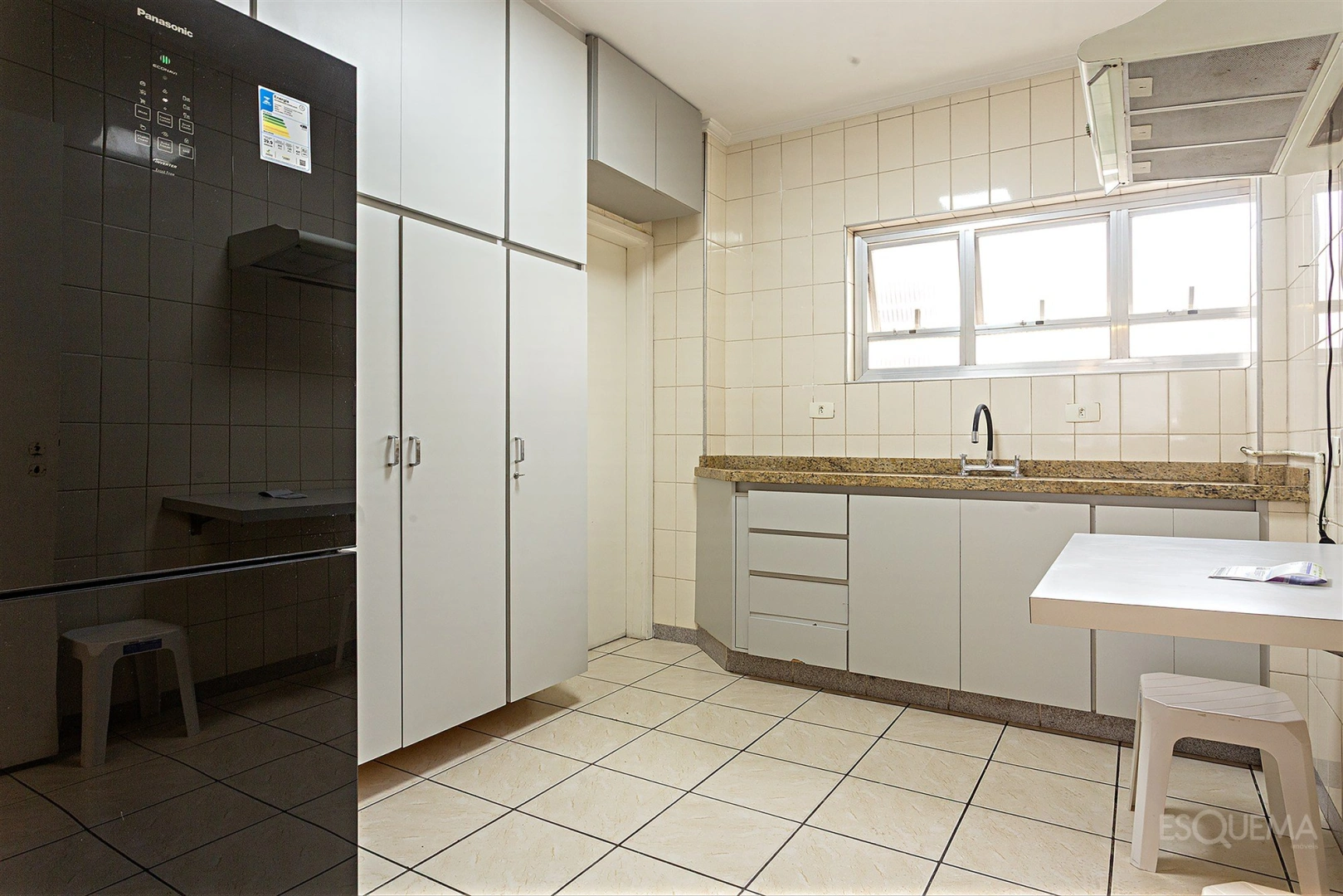 Apartamento para reforma a poucos passos do Santa Luzia - Imagem 12