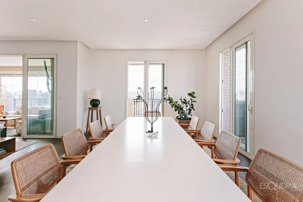 Projeto autoral com vista livre, entre o Clube Pinheiros e o Parque do Povo