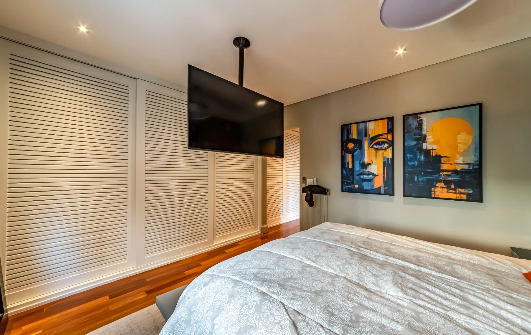 Apartamento reformado com vista para a copa das árvores nos Jardins - Imagem 8