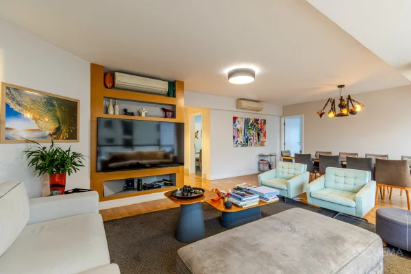 Apartamento reformado próximo ao Parque do Povo com quadra de tênis