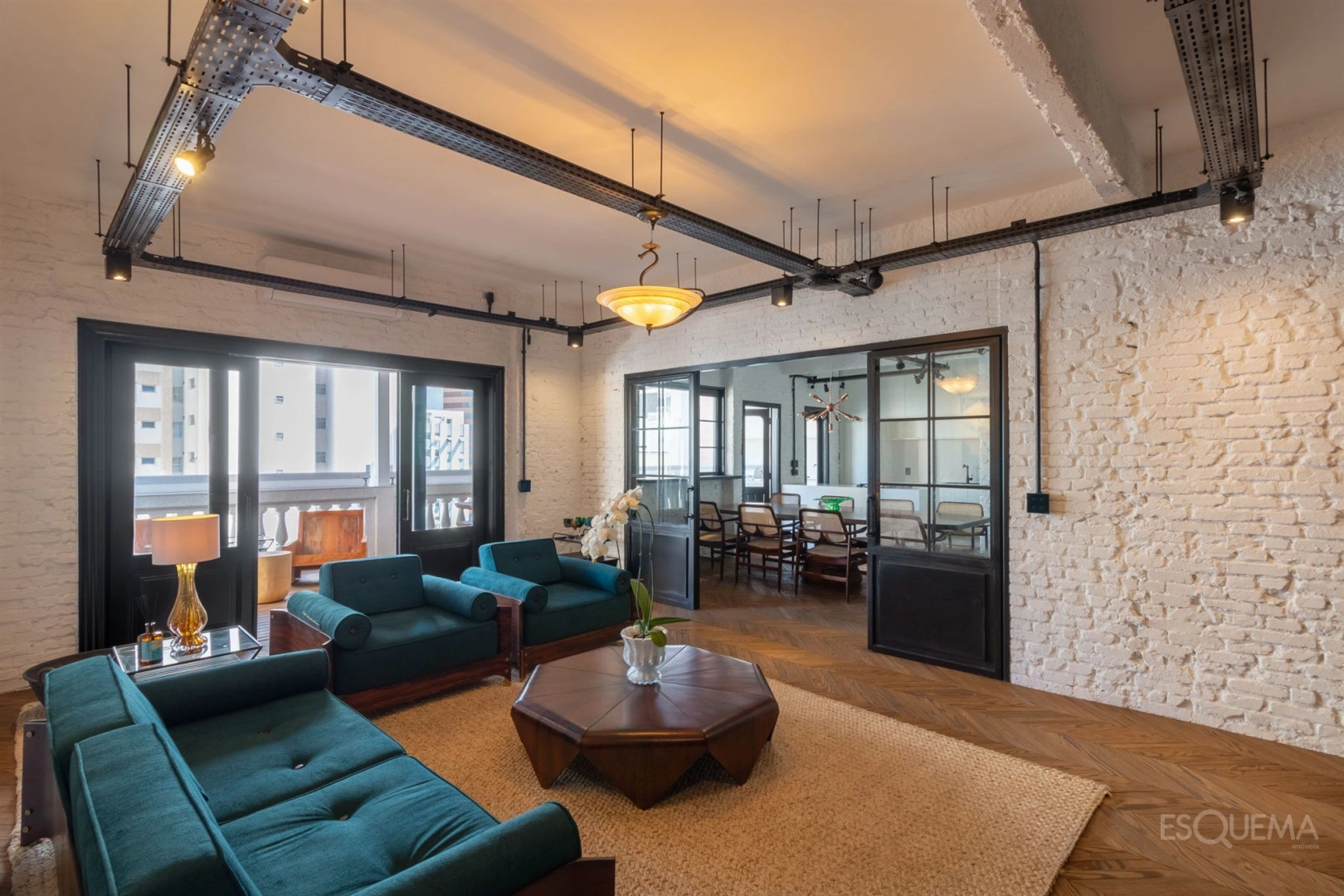 Penthouse reformada com projeto assinado por Roberto de Pace - Imagem 1