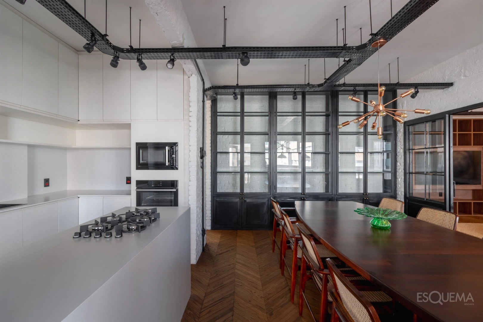 Penthouse reformada com projeto assinado por Roberto de Pace - Imagem 8