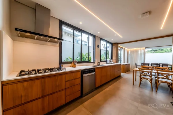 Casa com rooftop e projeto integrado no Alto de Pinheiros
