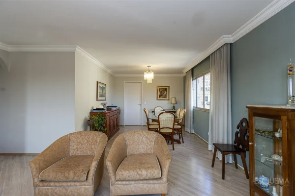 Apartamento com planta versátil e ambientes amplos
