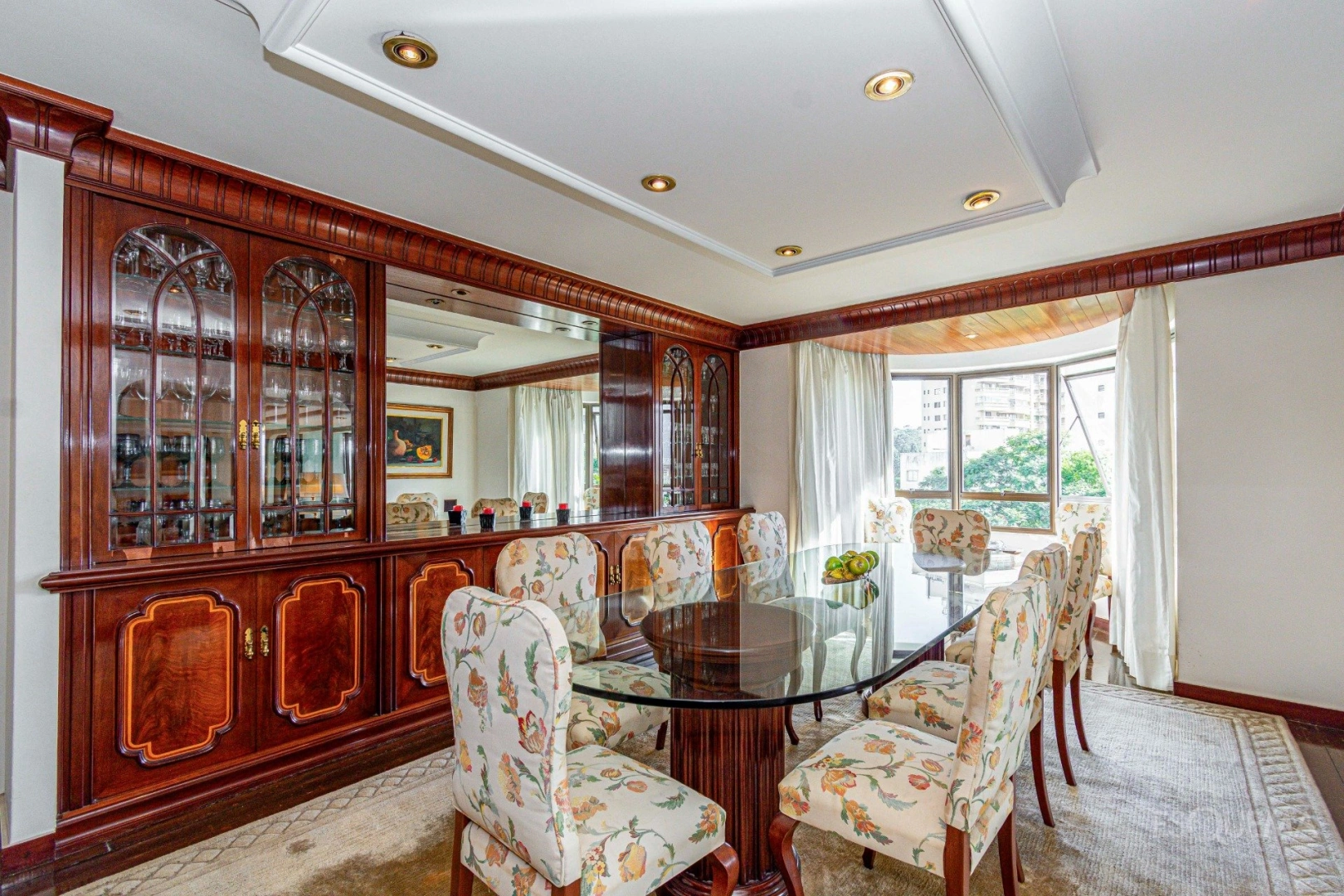 Apartamento com 4 suítes em rua tranquila do Real Parque - Imagem 5