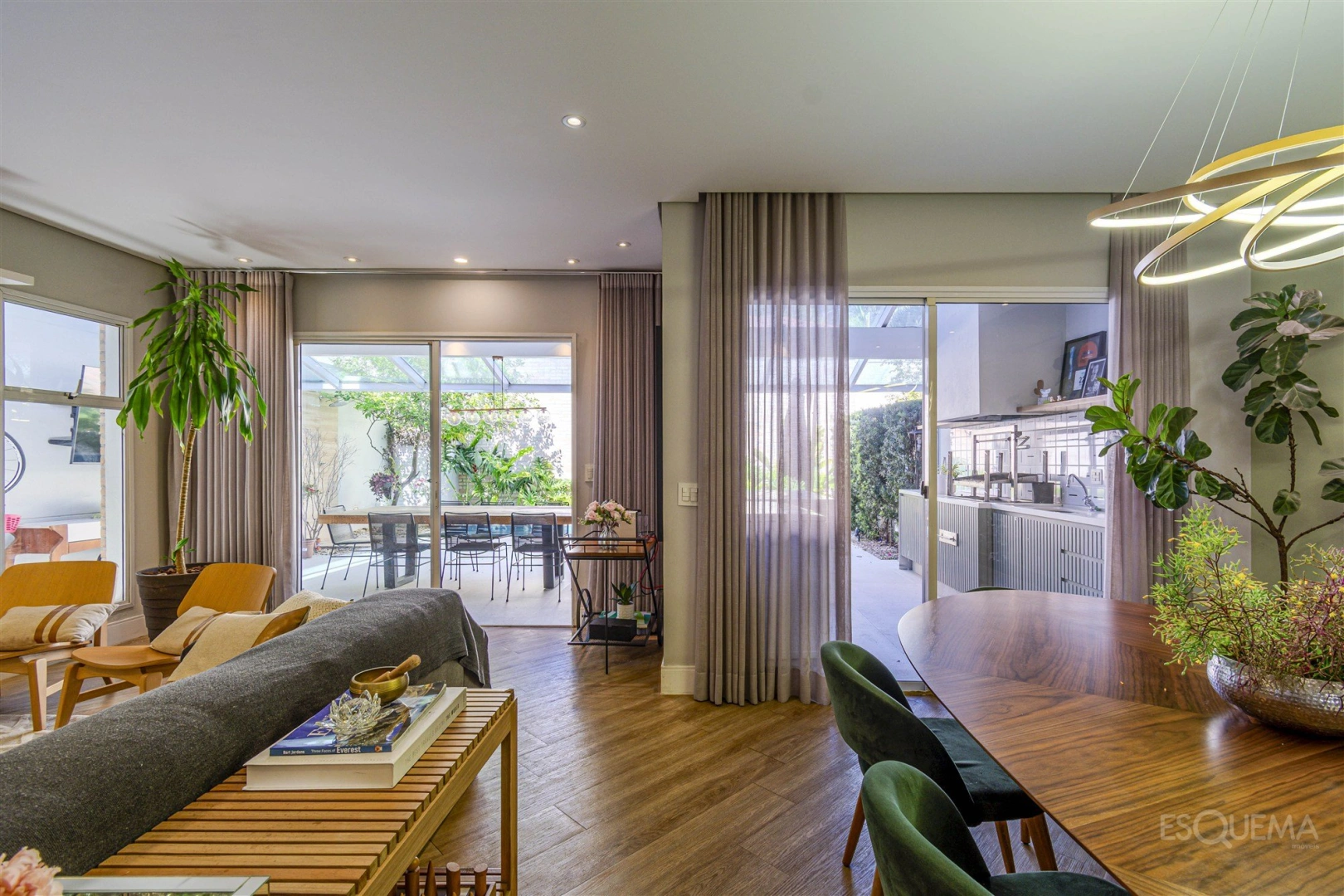 Casa em condomínio com piscina e área gourmet no Alto da Boa Vista - Imagem 5