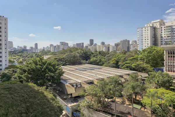 Apartamento com vista para o Clube Pinheiros no Jardim Europa