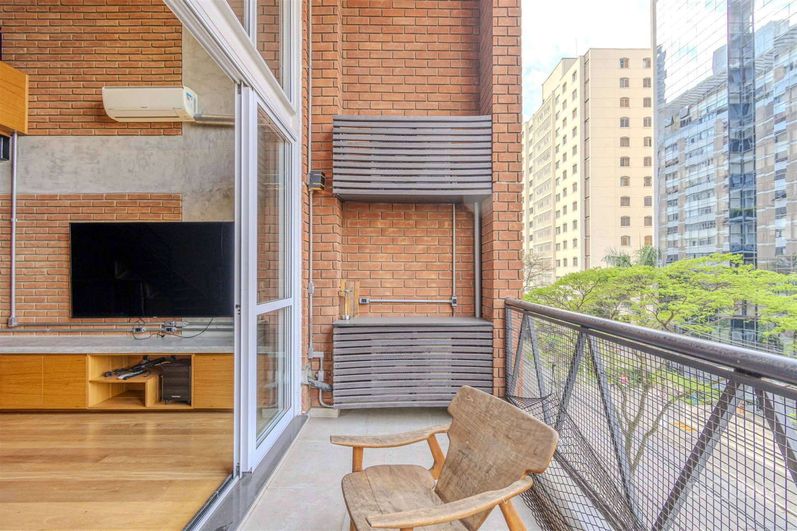 Apartamento duplex com arquitetura contemporânea no Itaim Bibi - Imagem 10