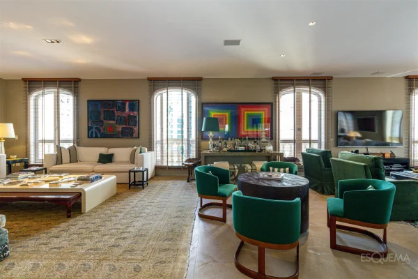 Apartamento Lindenberg em edifício neoclássico no Jardim América