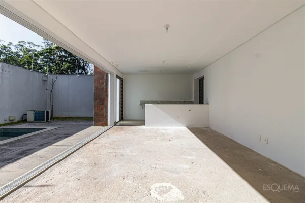 Casa nova em condomínio com piscina no Alto da Boa Vista