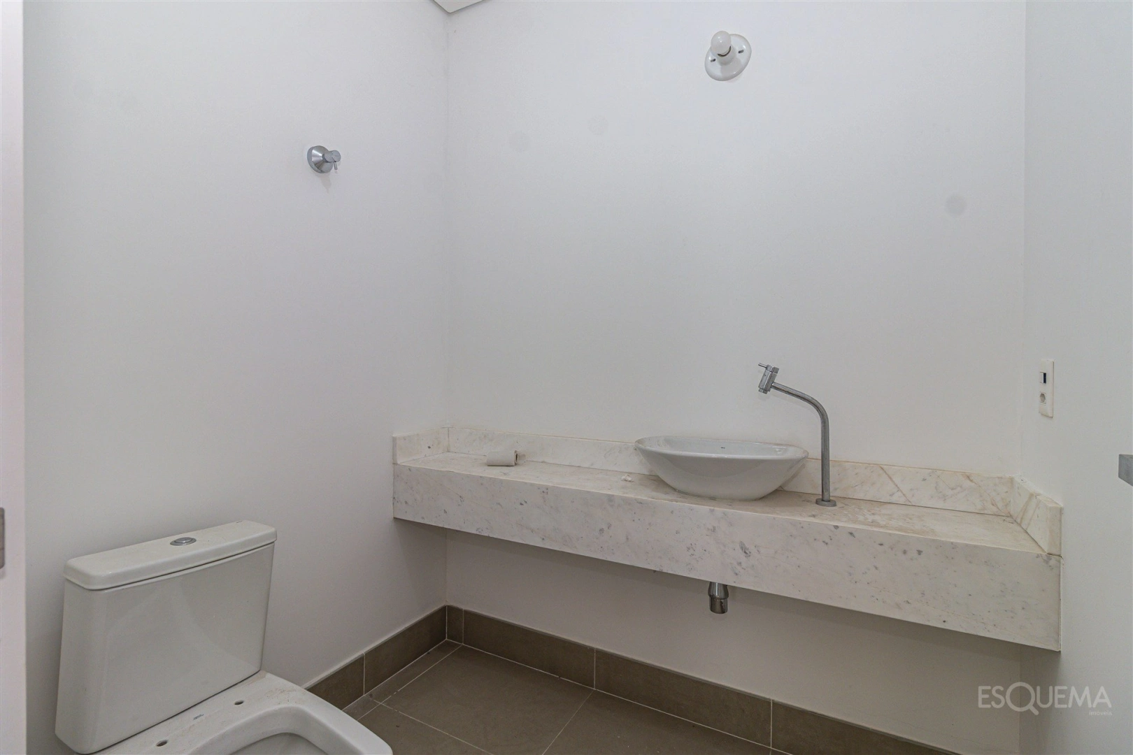 Casa nova em condomínio com piscina no Alto da Boa Vista - Imagem 7