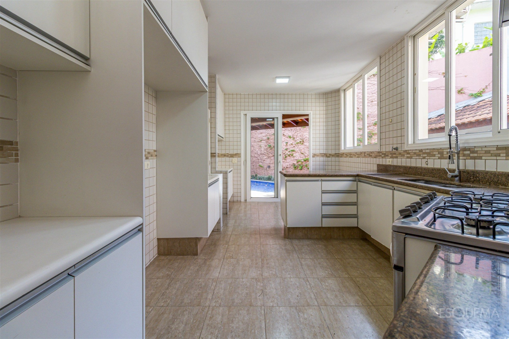 Casa com piscina no Alto da Boa Vista - Imagem 14