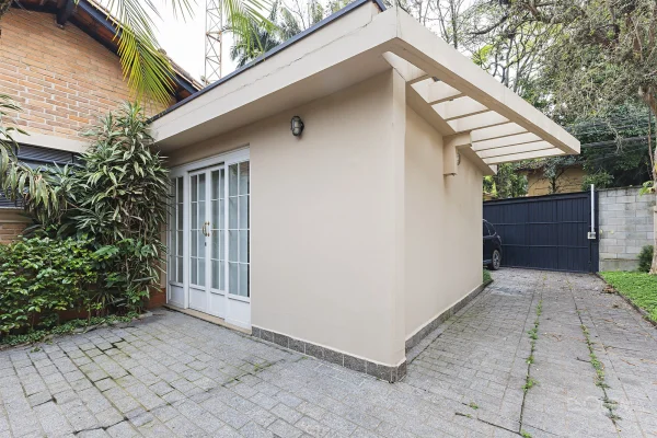 Casa em terreno com 568 m² entre a Vila Madalena e Pinheiros