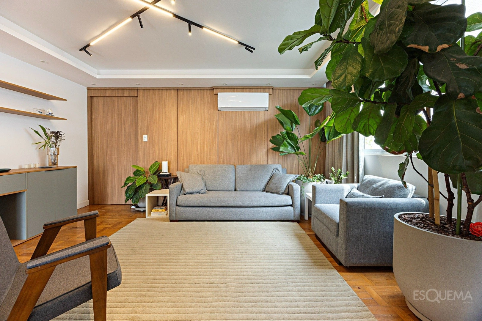 Jardim Paulista, na parte plana, com reforma contemporânea e endereço privilegiado - Imagem 1