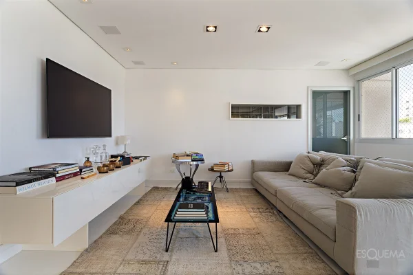 Cobertura duplex com piscina e vista aberta no Jardim Paulista