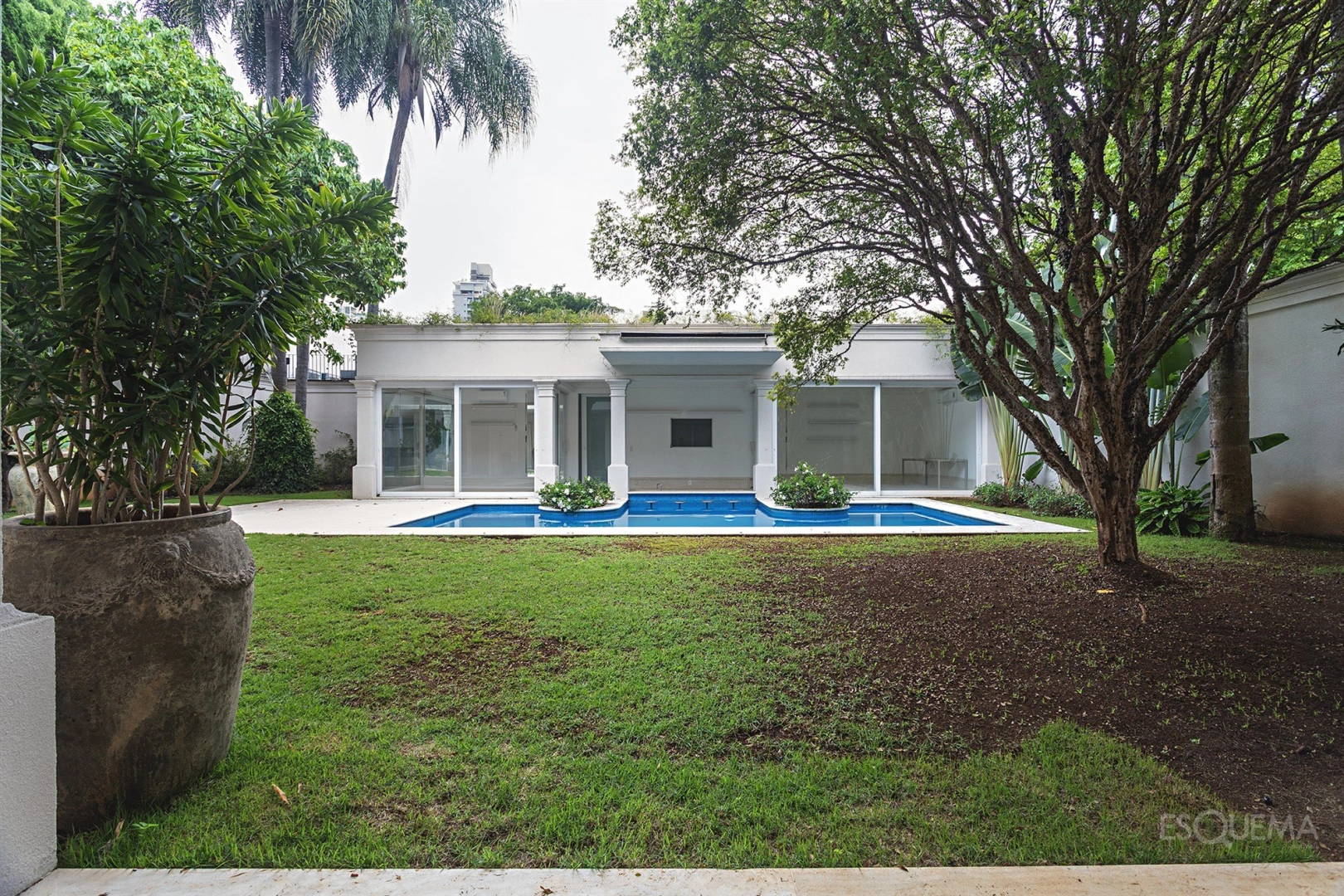 Casa com ambientes amplos na Vila Nova Conceição - Imagem 3