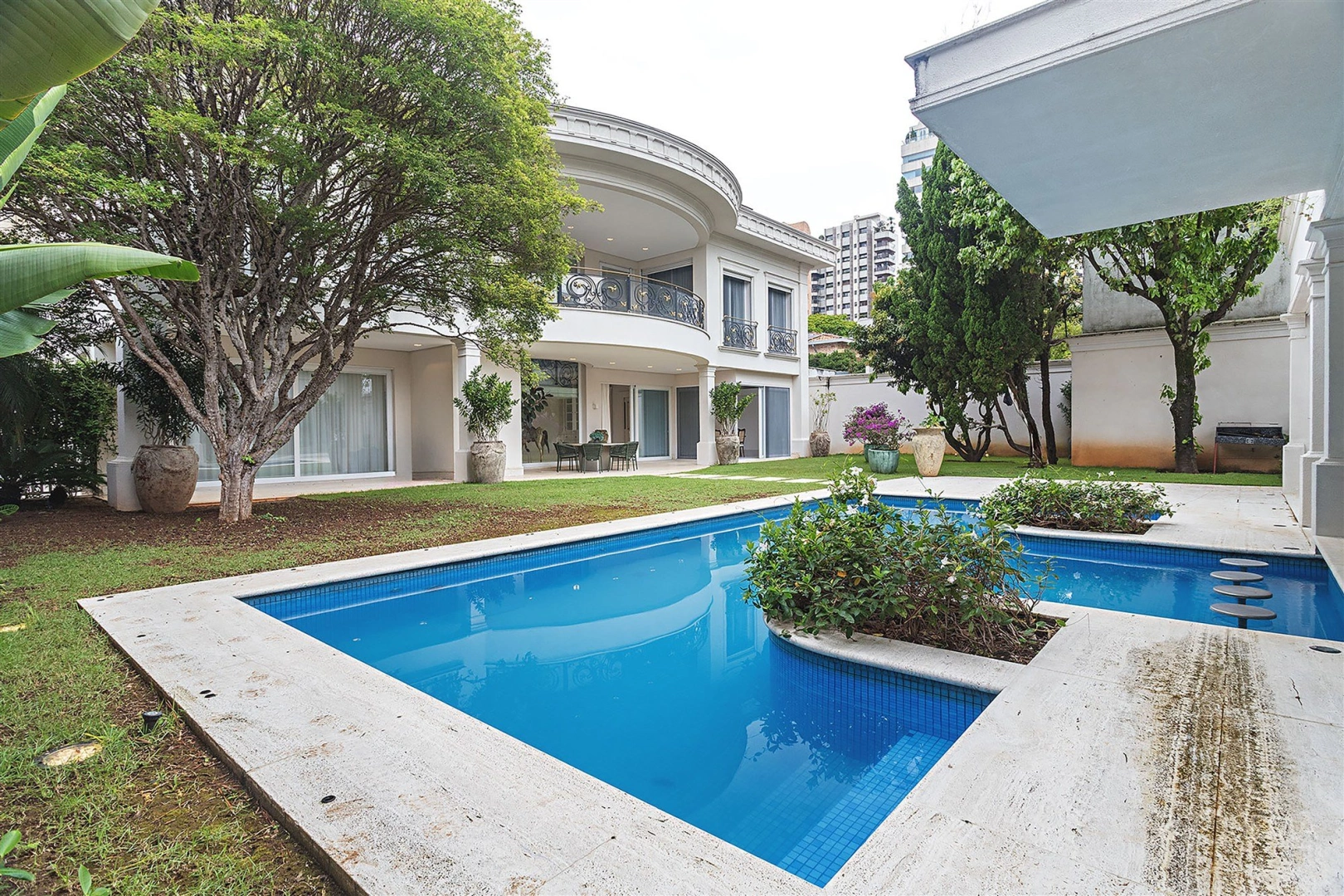 Casa com ambientes amplos na Vila Nova Conceição - Imagem 8