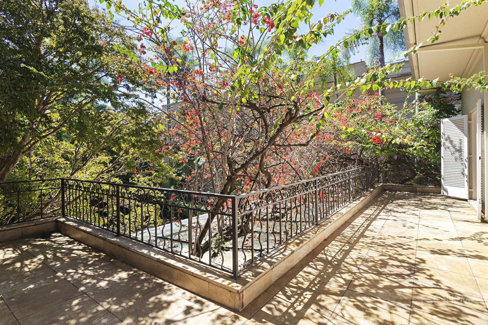 Casa de arquitetura clássica em terreno de 1.040 m² no Jardim Europa - Imagem 14