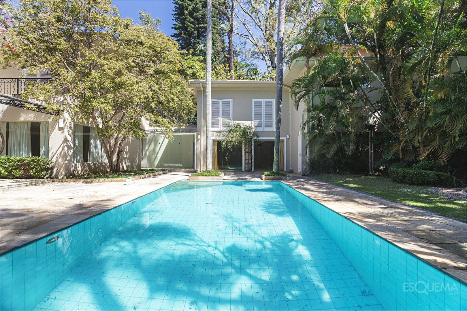 Casa de arquitetura clássica em terreno de 1.040 m² no Jardim Europa - Imagem 15