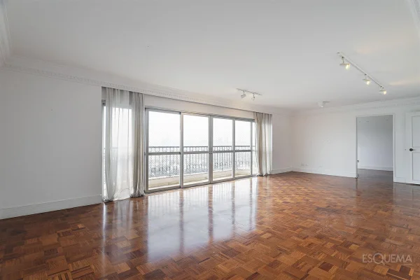 Apartamento com quadra de tênis próximo ao Shopping Santa Cruz