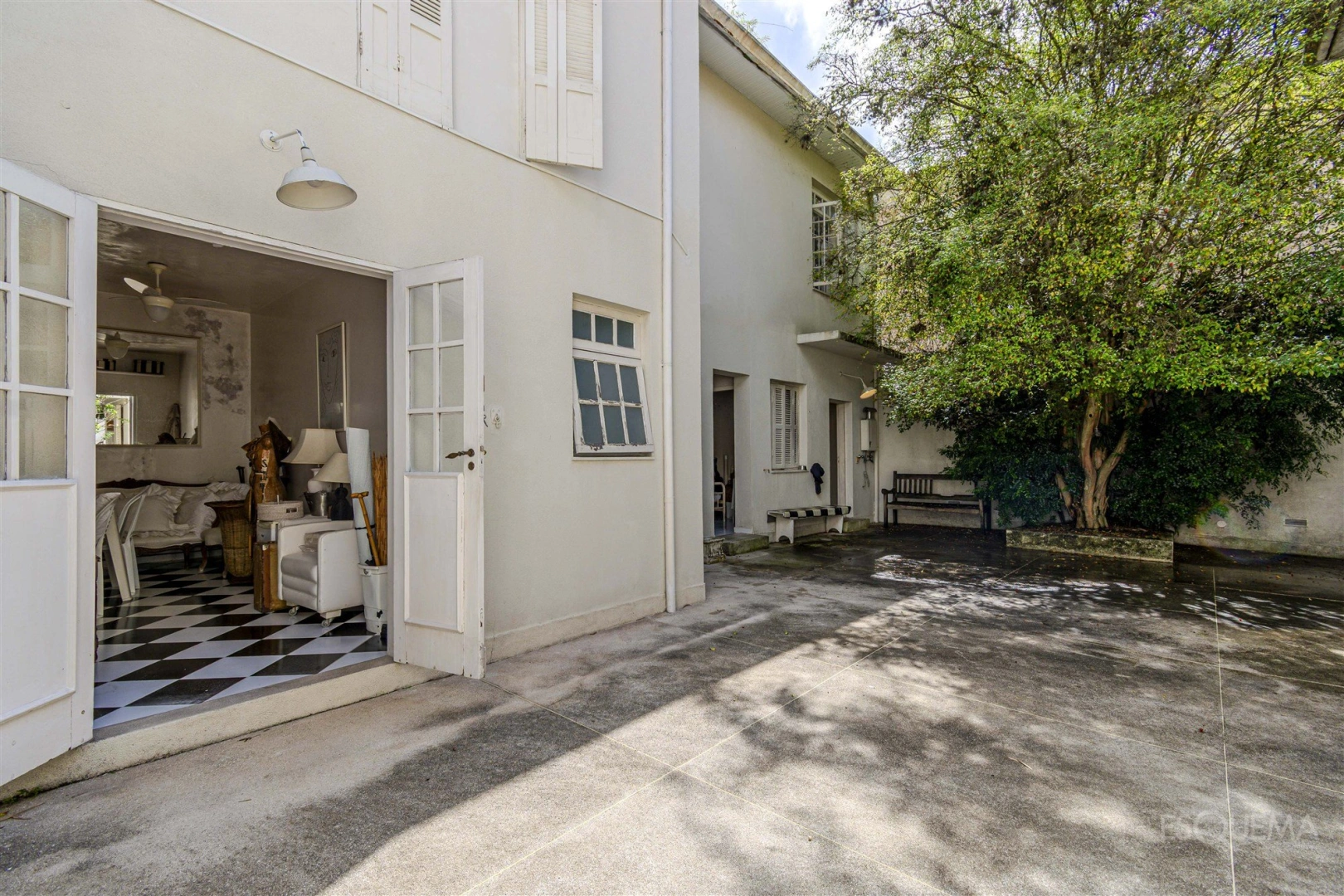 Casa com potencial de modernização no Jardim América - Imagem 1